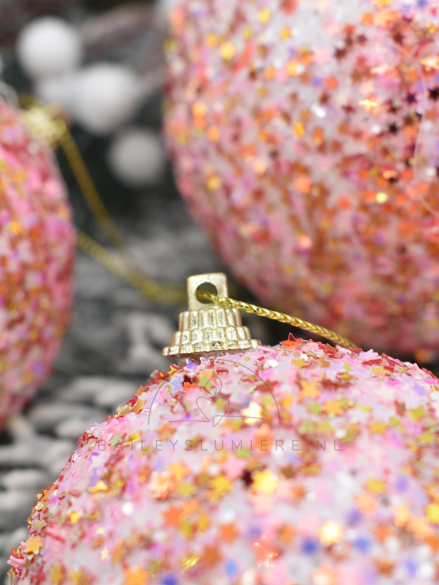 Roze glitter foam kerstballen