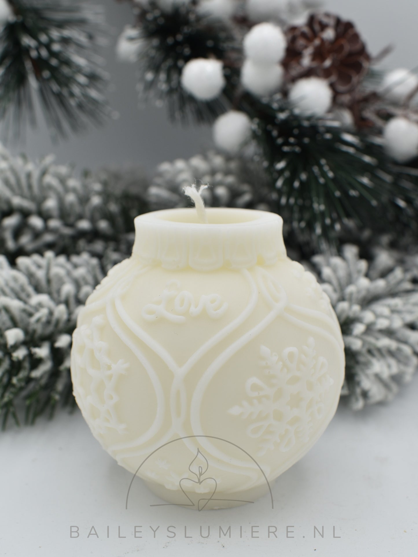 Kerstbal kaars met sneeuwvlok design