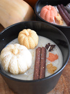 Pumpkin spice geurkaars.