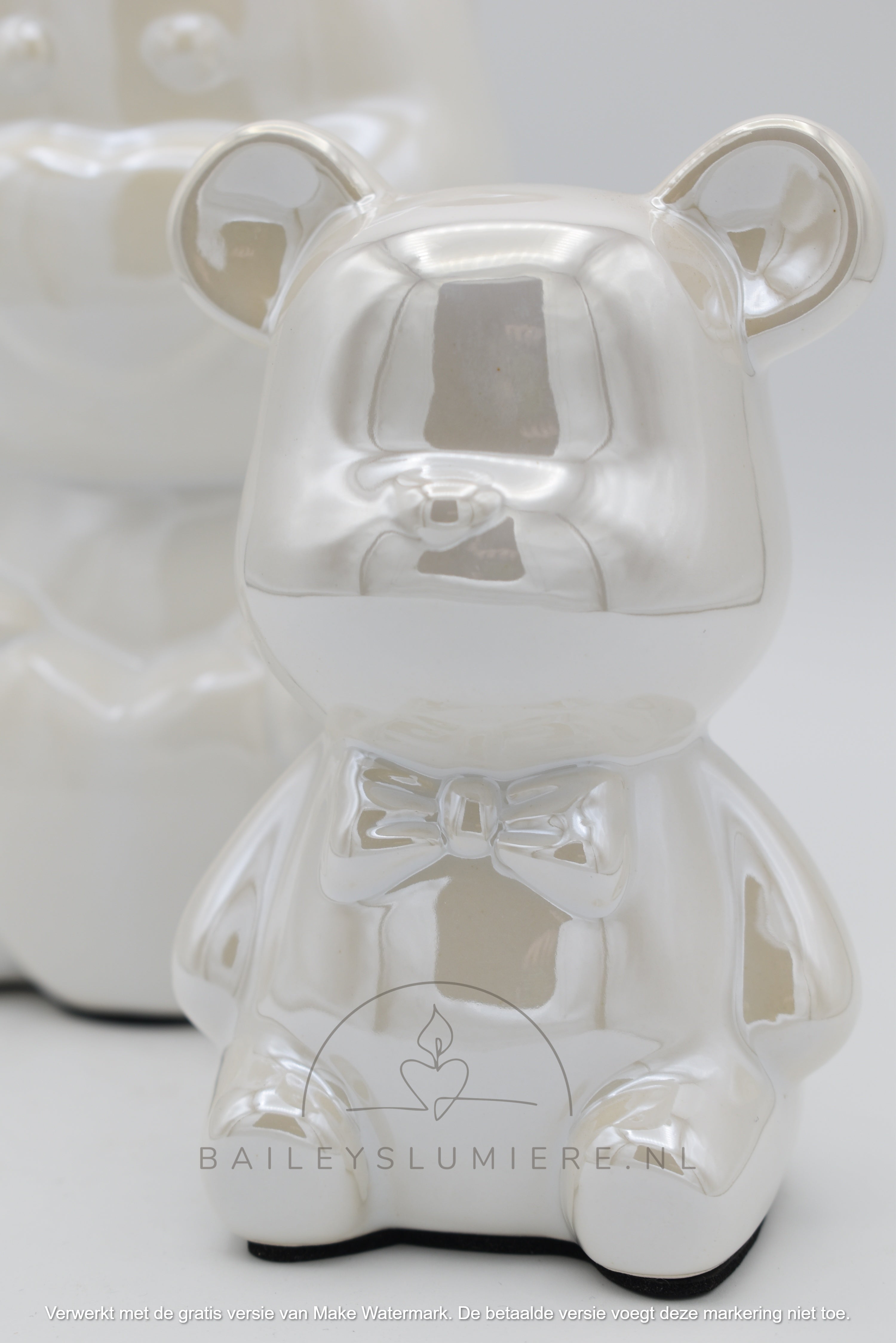 Keramische beer, zittend