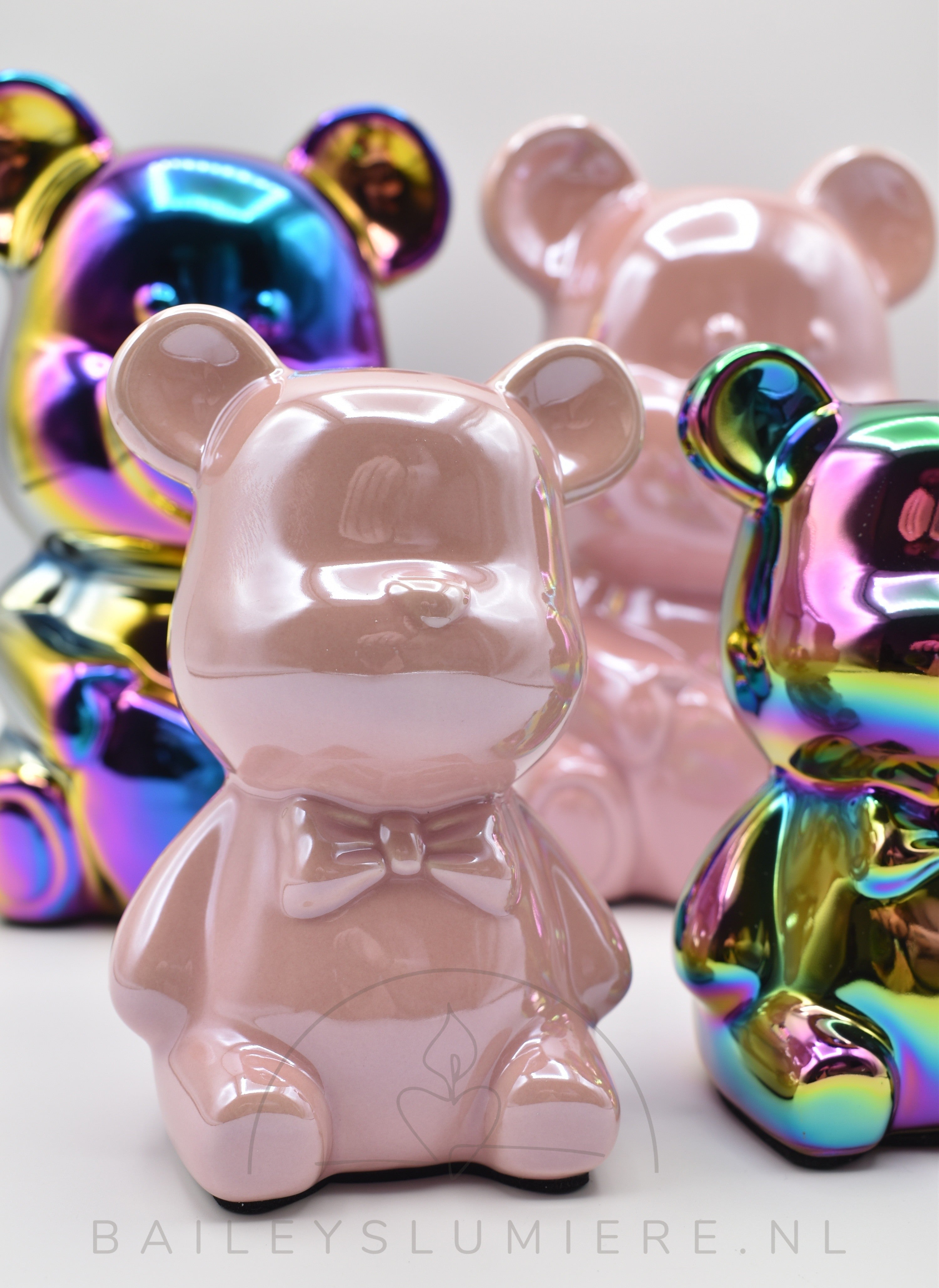 Keramische beer, zittend