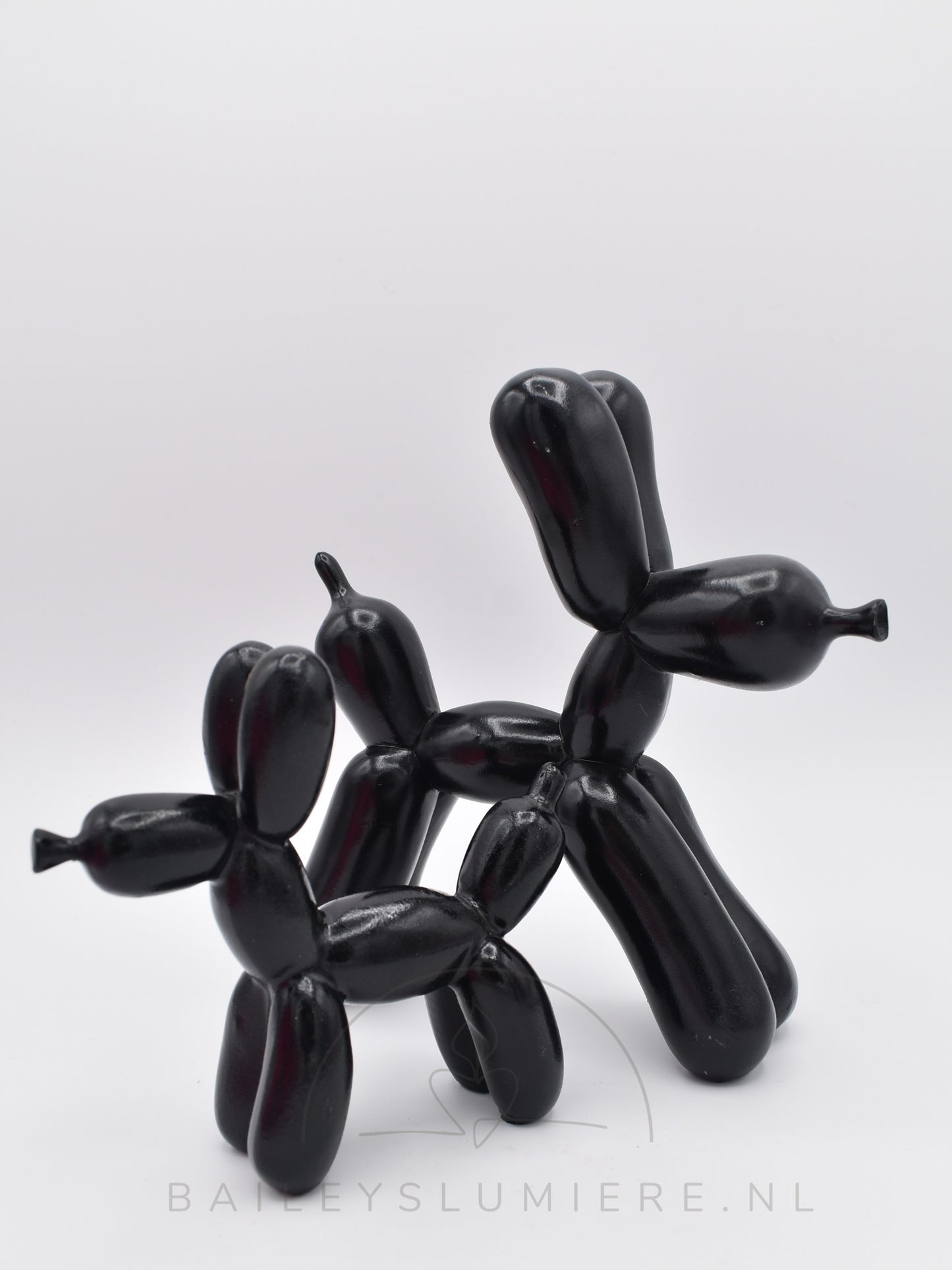 Balloon dogs