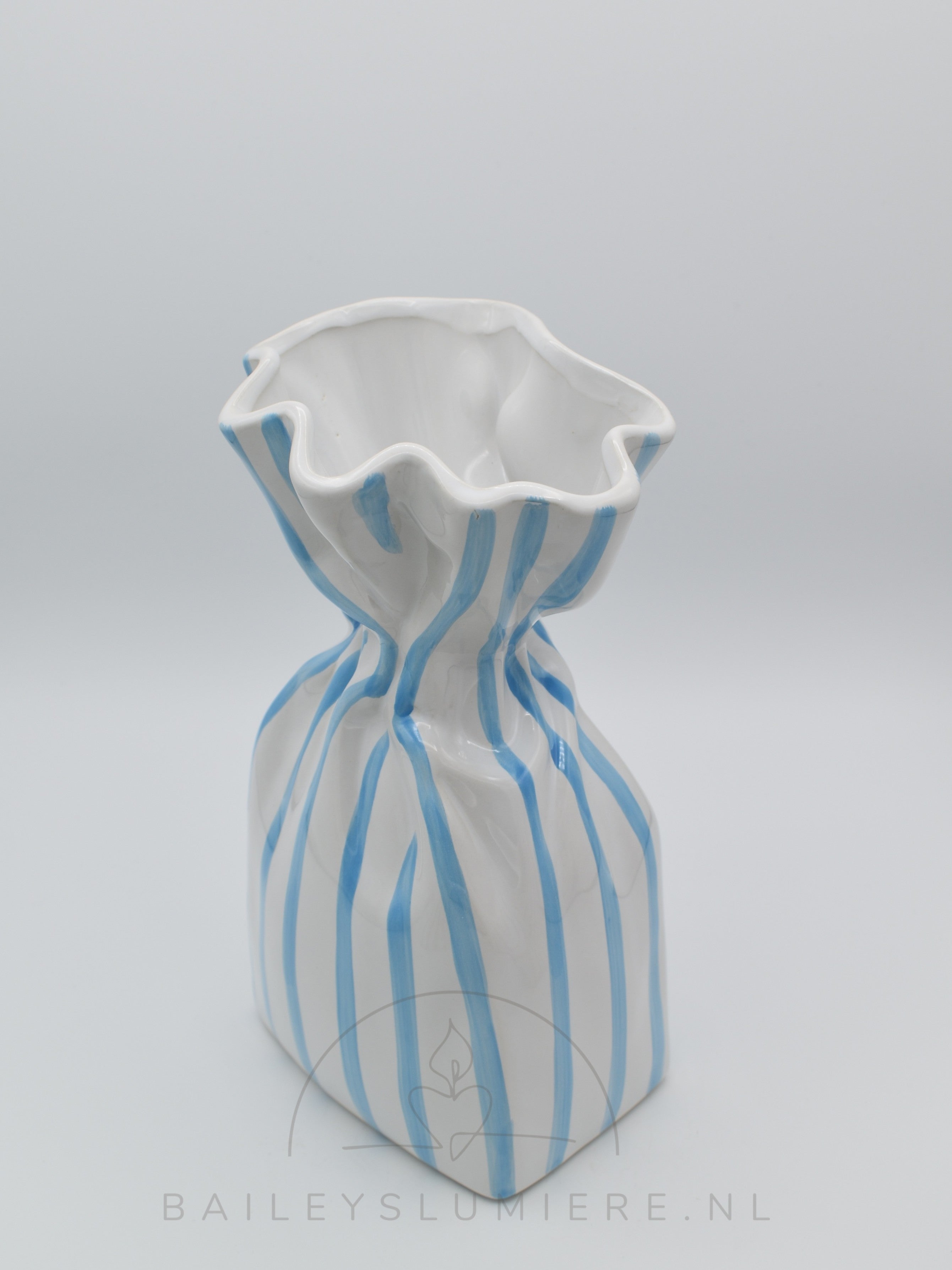 'Cadeau zakje' vaas, keramiek