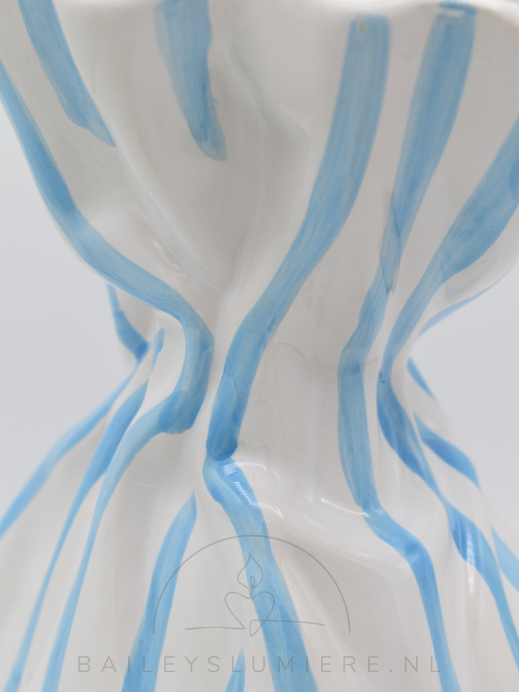 'Cadeau zakje' vaas, keramiek