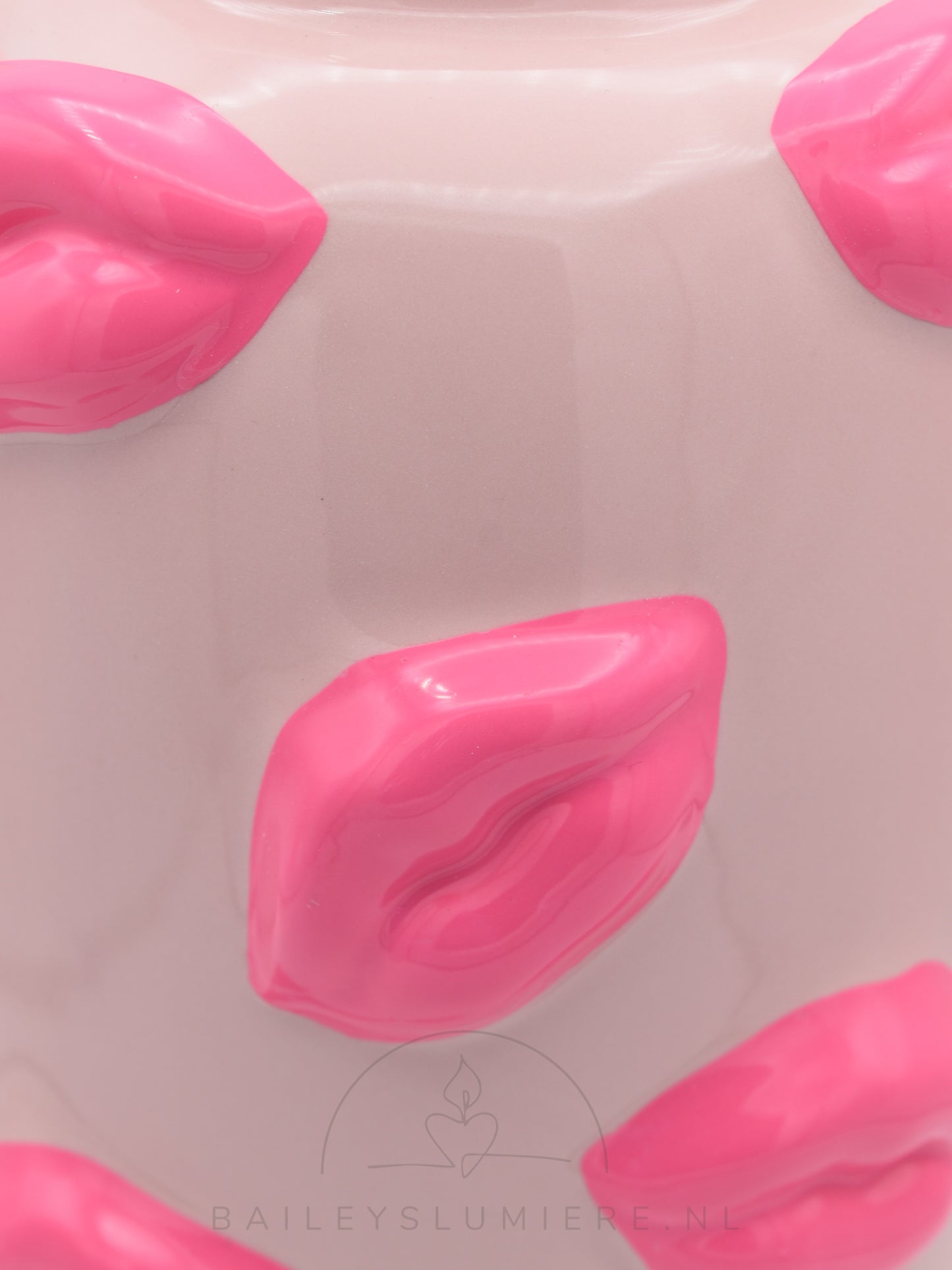 Lippen bloemen vaas