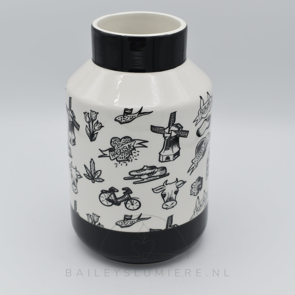 DUTCH style vaas