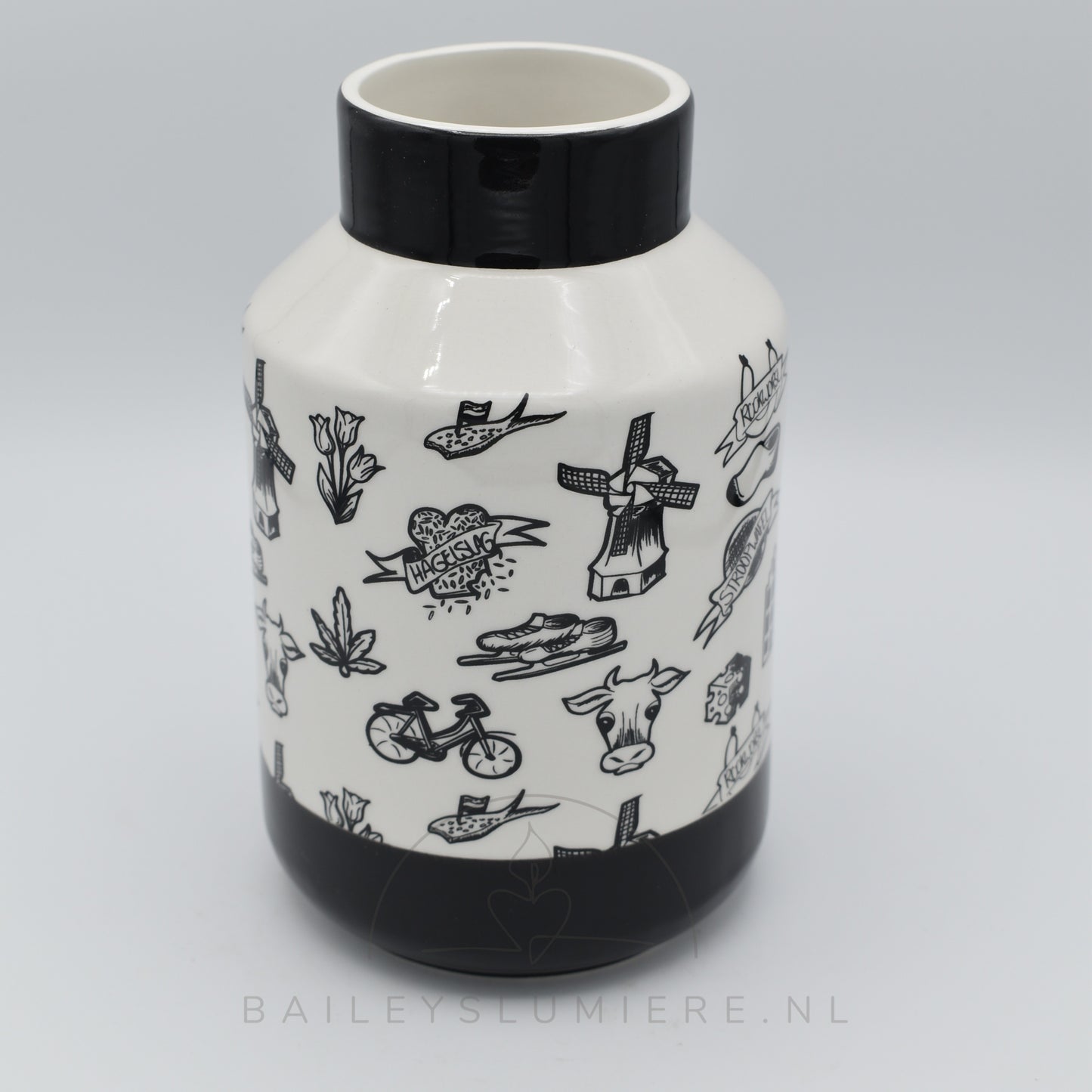 DUTCH style vaas